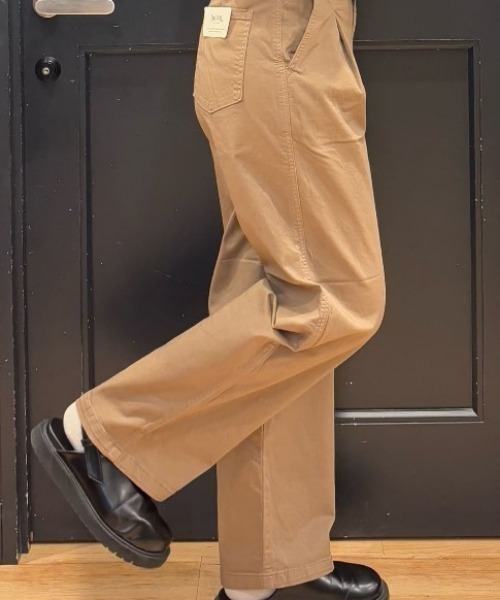 SOMETHING（サムシング） チノパン 「SOMETHING」チノタックトラウザー