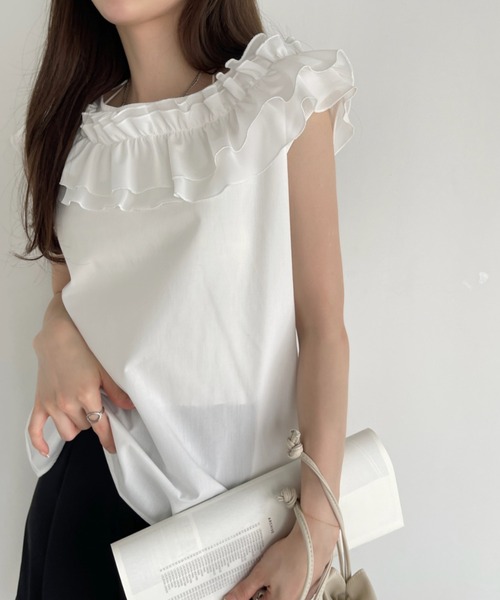 NEW！デコルテきれい見せリネンギャザートップス WHITE