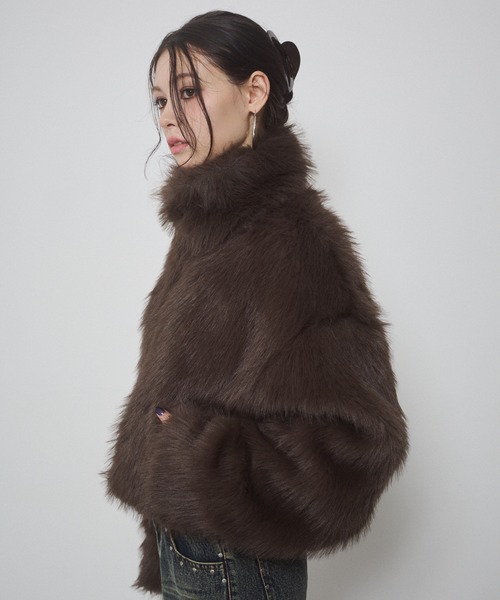 美品＊VINCE ヴィンス フェイクファーショートコート キャメルベージュ系 美品＊VINCE ヴィンス フェイクファーショートコート キャメルベージュ