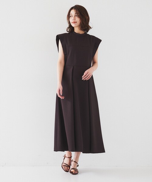 ＊極美品【UNTITLED】ワンピース ボリューム袖 フィット＆フレア ネイビー 成瀬愛里さん着用】ボリュームスリーブフレアワンピース