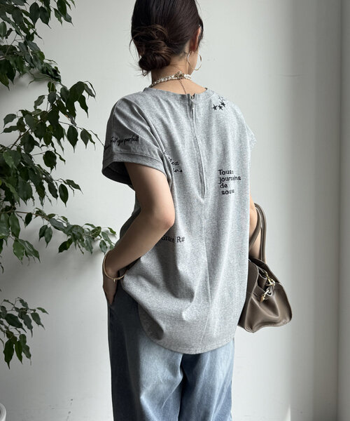 DouDou tシャツ 「WEB限定」バックジップランダム刺繍ロゴTEE