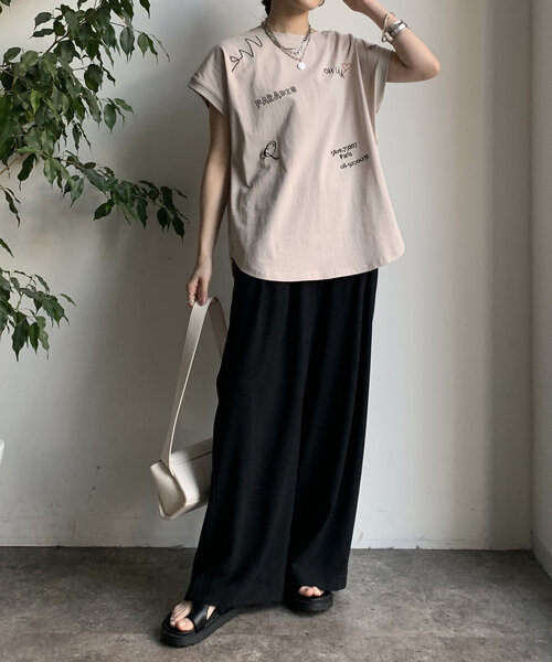 DouDou tシャツ 「WEB限定」バックジップランダム刺繍ロゴTEE