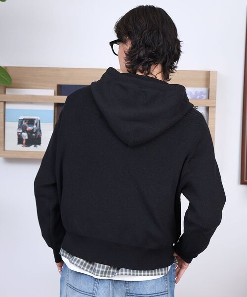 ffein パーカー 「FFEIN（フェイン）」ワンポイント刺繍フード短丈