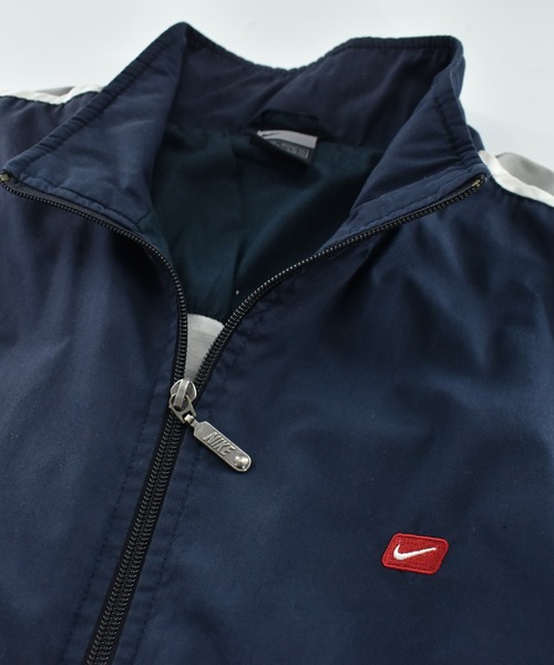 NIKE（ナイキ） ナイロンジャケット 「USED」Y2K NIKE ナイロン