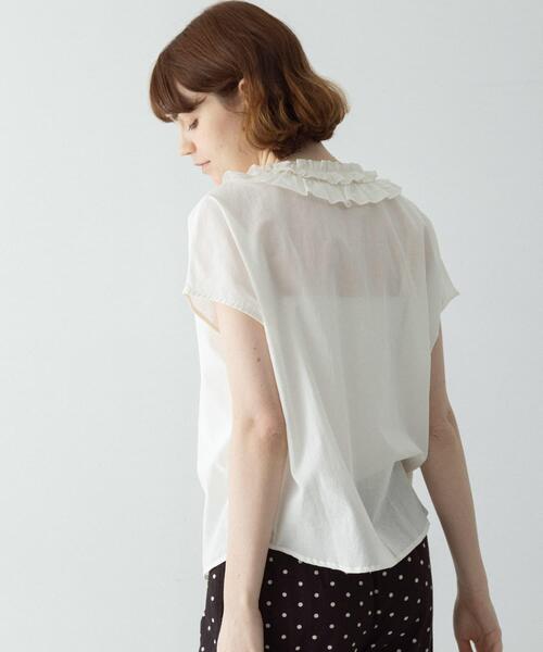Urban Research Sonny Labelフリルノースリブブラウス アーバンリサーチ Sonny Label ふんわりレース切り替えノースリーブ