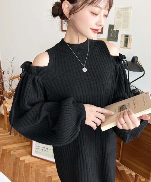 moment+ ワンピース 袖リボンショルダースリットニットワンピース