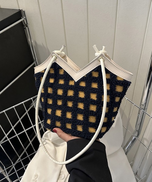 MOREAU チェック柄ショルダーバッグ