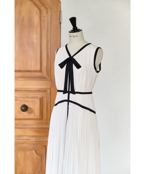 herlipto Embroidery Poplin Dress ワンピース　M Lace Trimmed Chambray Dress（ワンピース）｜Her lip to（ハー