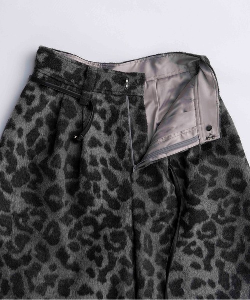 MAISON SPECIAL（メゾンスペシャル） パンツ Leopard Shorts