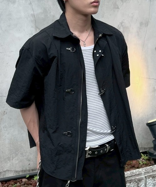 Chikashitsu+（チカシツプラス） シャツ 半袖 「Chikashitsu +」front