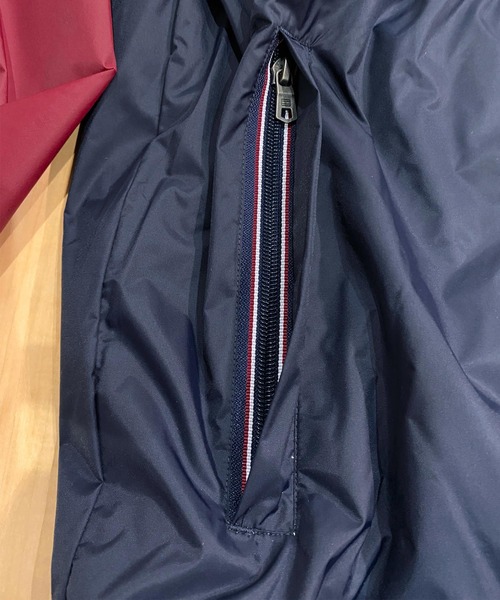 TOMMY HILFIGER ナイロンジャケット スリーブロゴ プリント TOMMY HILFIGER ナイロンジャケット スリーブロゴ プリント