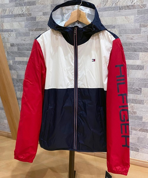 TOMMY HILFIGER ナイロンジャケット スリーブロゴ プリント TOMMY HILFIGER ナイロンジャケット スリーブロゴ プリント