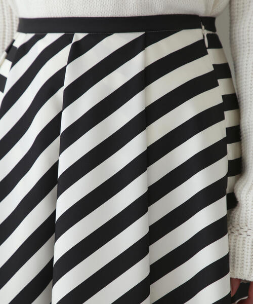 human woman（ヒューマンウーマン） スカート ストライプPTスカート
