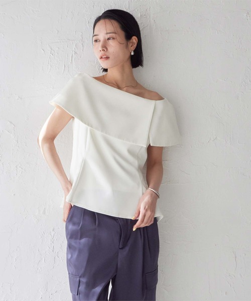 【新品未使用】ユアーズ　ur's　ケープデザインペプラムトップス S ホワイト ur's（ユアーズ） tシャツ ケープデザインペプラムトップス レディース