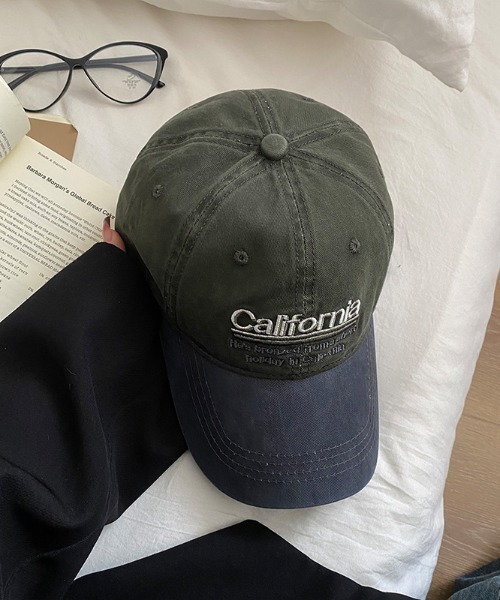 刺繍ロゴ付き黒グレーキャップ キャップ 帽子 バイカラー フロントロゴ刺繍 ベースボール