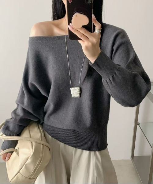 美品✨ ボリュームショルダーニット　ホイップニット　ソブ　近年モデル　半袖ニット FINEnough ニット セーター 肩出しワンショルダーニットトップス