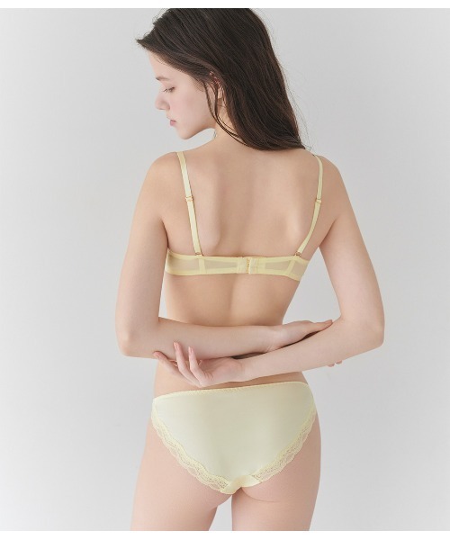 試着のみ✨美品 WEB限定】美胸ホールドブラ はきこみ深めショーツ TRAC002 Maxi