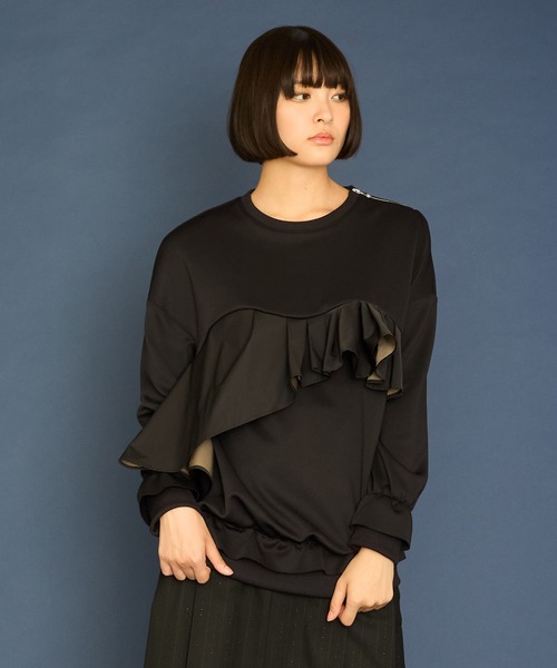 フリル付きオーバーサイズ黒スウェット olu. Olu.（オルドット） トレーナー スウェット フリルレイヤード