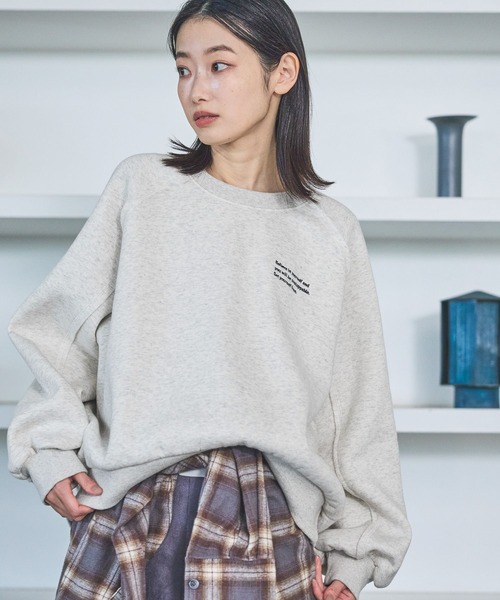 LAKOLE（ラコレ） トレーナー スウェット 裏起毛刺繍ロゴスウェット