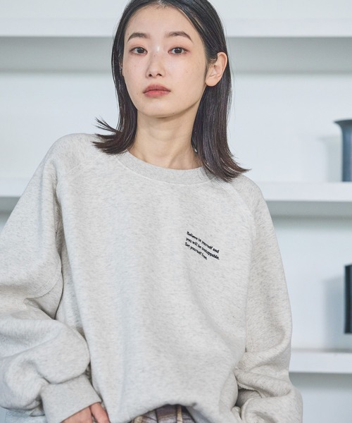 LAKOLE（ラコレ） トレーナー スウェット 裏起毛刺繍ロゴスウェット