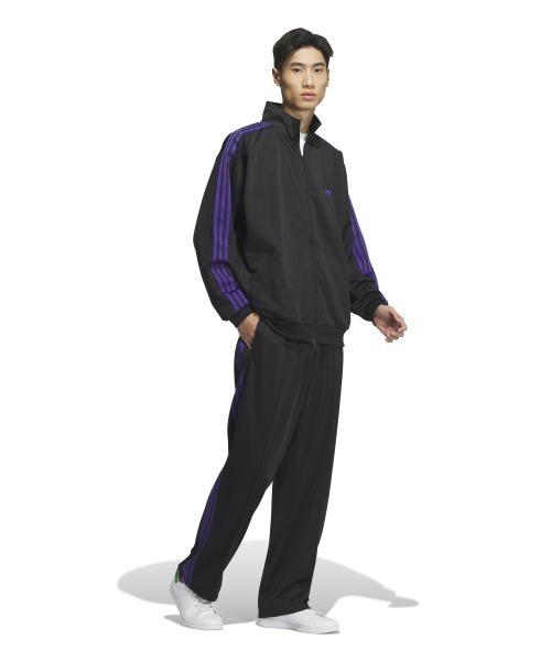 adidas トラックパンツ（ジェンダーニュートラル） adidas トラックパンツ（ジェンダーニュートラル）すぐ届く