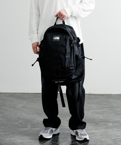 THE NORTH FACE HOT SHOT／デイパックリュックサック THE NORTH FACE ノースフェイス リュック ブラック Hot Shot
