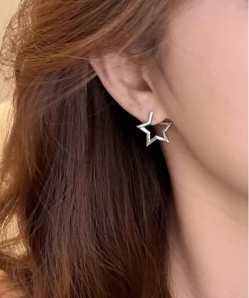 LA VORAGINE（ラ ヴォラジネ） ピアス 星スターデザインピアス 