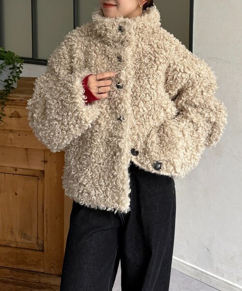 Thevon（ゼヴォン） ブルゾン アウター プードルファーミドル