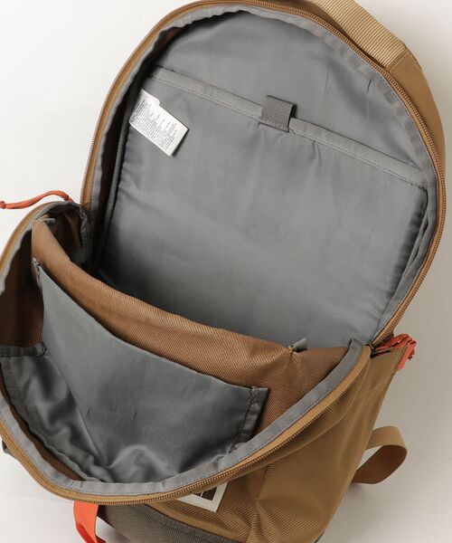THE NORTH FACE（ザ ノースフェイス） リュック FREE ベージュ