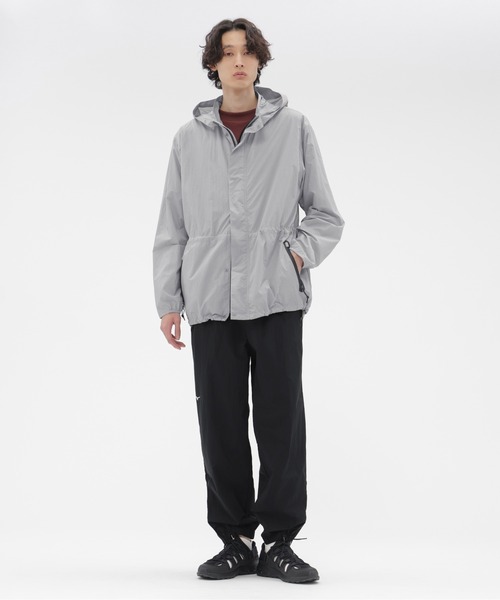 ナイロンジャケット RECYCLED NYLON LIGHTWEIGHT POP メンズの画像