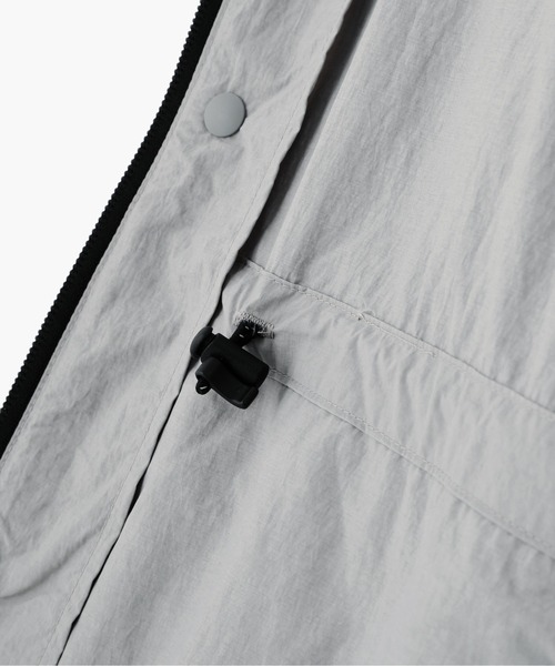 ナイロンジャケット RECYCLED NYLON LIGHTWEIGHT POP メンズの画像