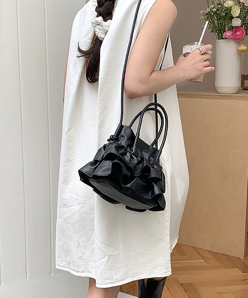 PELLICULE ペリキュール クリームギャザーバッグシャーリングトートバッグ PELLICULE ペリキュール クリームギャザーバッグシャーリング