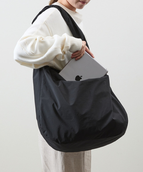 Lightweight 円形バッグ 黒 20/80（トゥエンティーエイティー） ショルダーバッグ トゥエンティー