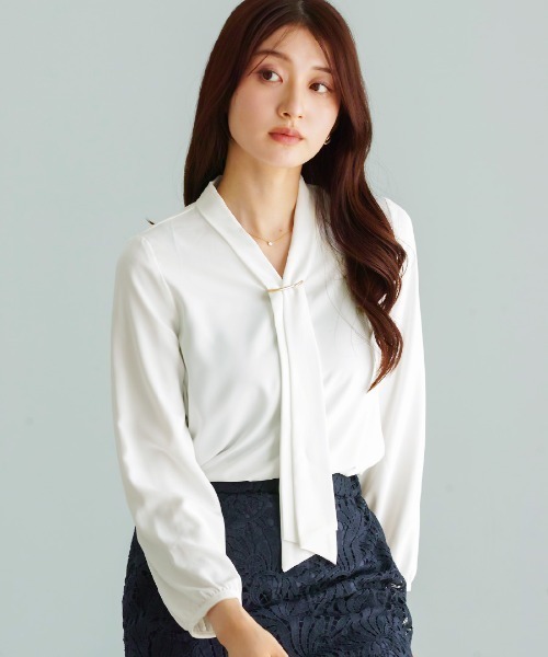 styling ボウタイ とろみシャツ ほぼ新品♡ ボウタイブラウス とろみ ブラウス ボウタイ 長袖 オフィス おしゃれ