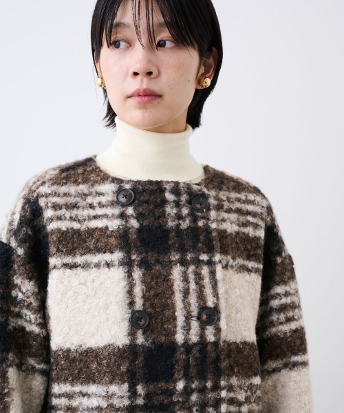 IEDIT（イディット） ノーカラーコート コート チェックが印象的に着