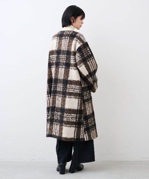 IEDIT（イディット） ノーカラーコート コート チェックが印象的に着