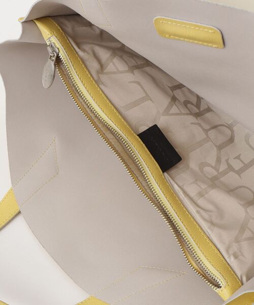 【未使用級】フルラ ソフィア M トートバッグ ハンドバッグ レザー イエロー フルラ ソフィアMトートバッグ 未使用級フルラ ソフィア M トート