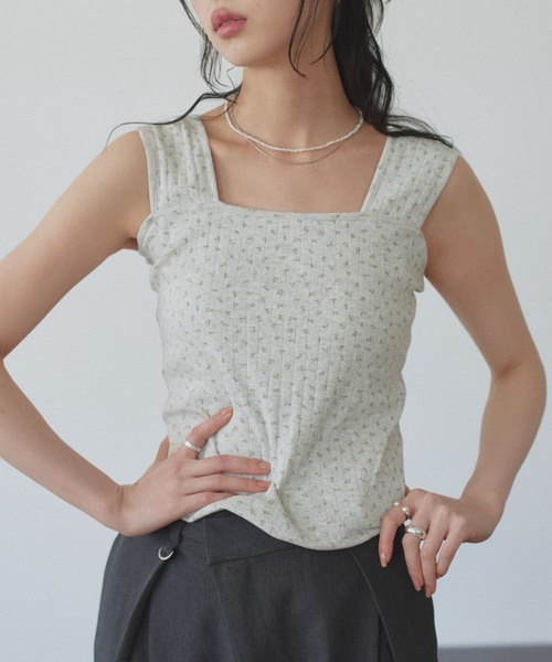美品★45R 45rpm 綿100% 小花柄ノースリーブ タンクトップ 3 TREOVER タンクトップ ノースリーブ 小花柄と針抜き生地でナチュラルな