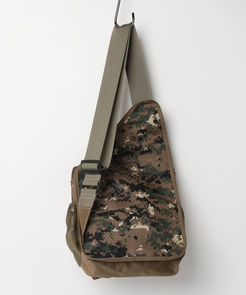 「BEAMS」 ショルダーバッグ ONE SIZE ブラック メンズの画像