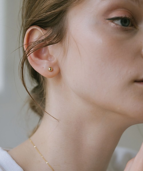 ピアス 18K 金属アレルギー対応 つけっぱなし シンプル「MOLLICA