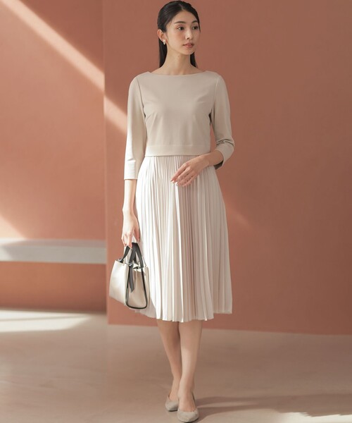 美品✨組曲 洗えるジャージコンビプリーツ ワンピース 近年 大きい ゆったり 組曲（KUMIKYOKU） ワンピース ジャージーコンビプリーツ ワンピース