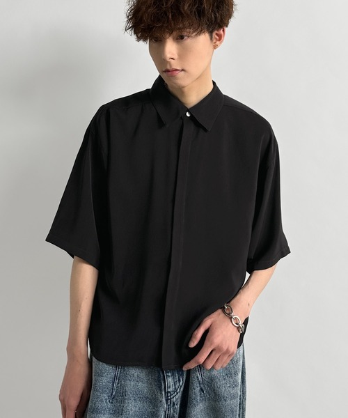 【JACQUEMUS】 ショート丈シャツ 24H246SH084-1689-9BO_02.jpg?sw