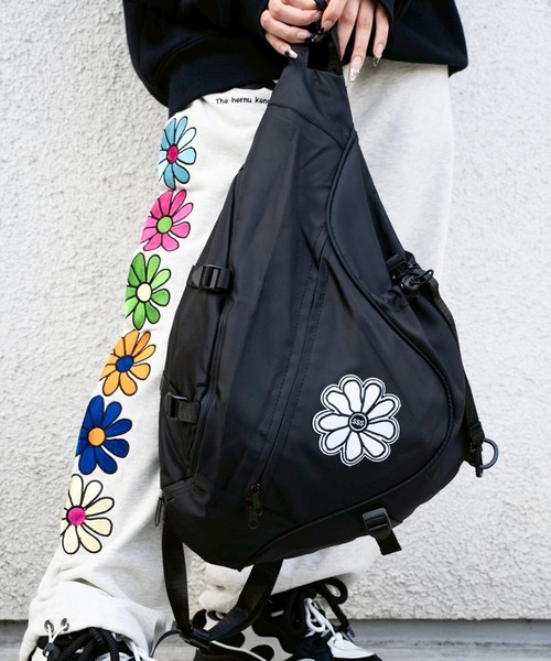 sss satti mouse（エスエスエス サッチ マウス） ショルダーバッグ