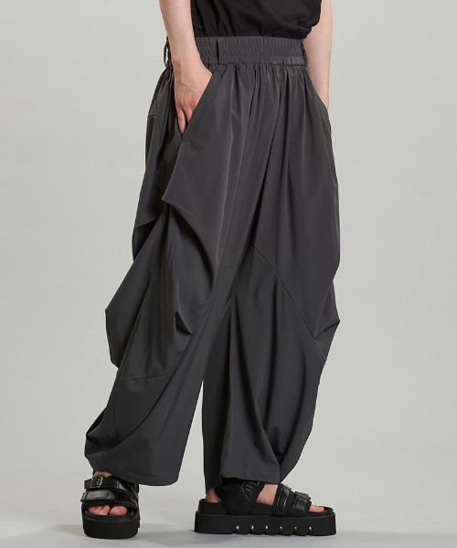 新品タグ付き　パンツ　ズボン NO ID.（ノーアイディー） パンツ mp13689-チェンジングギャザー