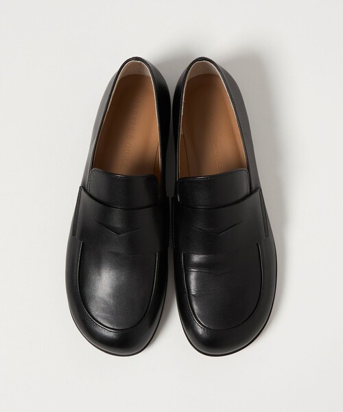 ODETTE E ODILE（オデット エ オディール） ローファー オブリークトゥ