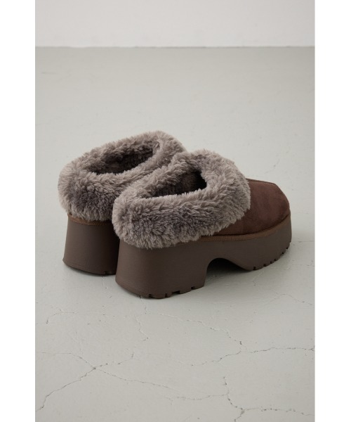AZUL BY MOUSSY（アズールバイマウジー） スリッポン 厚底ムートン