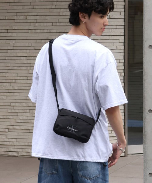 Calvin Klein（カルバン・クライン） ショルダーバッグ 「Calvin Klein