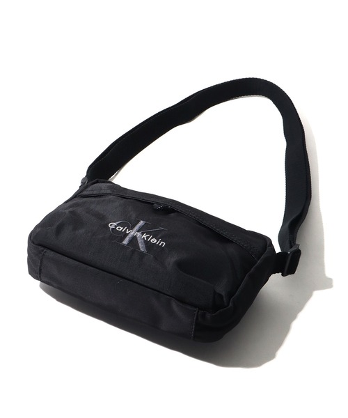 Calvin Klein（カルバン・クライン） ショルダーバッグ 「Calvin Klein