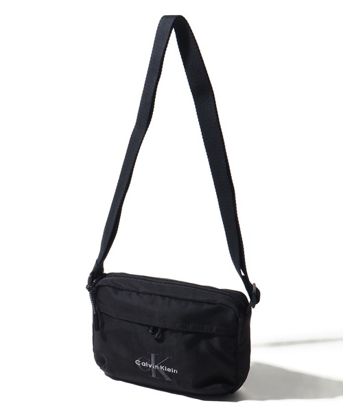 Calvin Klein（カルバン・クライン） ショルダーバッグ 「Calvin Klein