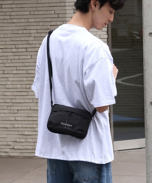 Calvin Klein（カルバン・クライン） ショルダーバッグ 「Calvin Klein